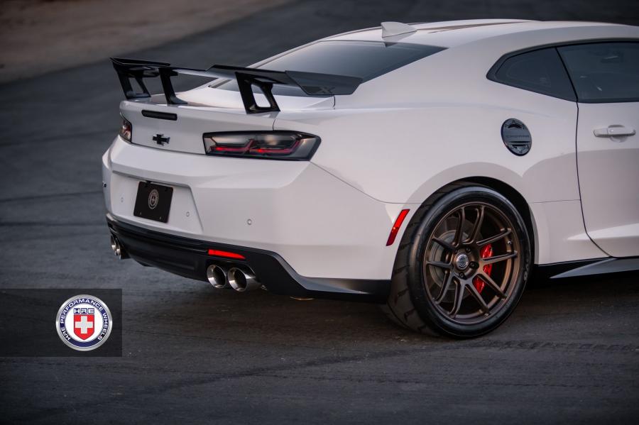 Детали экстерьера Chevrolet Camaro ZL1 1LE on HRE Wheels (RC104) 2018 года  (фото 3 из 12)